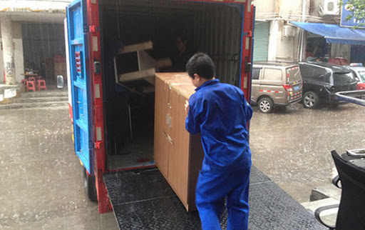 雨天無錫設(shè)備搬運該如何進行操作？